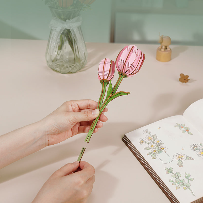 Rowood Pink Tulip DIY Flower 3D Wooden Puzzle TW082, 3D wooden DIY flower puzzle, close-up detail