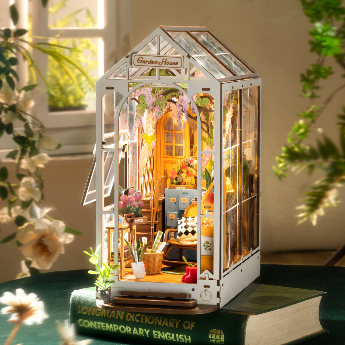 Rolife, Holiday Garden House, TGB06, DIY book nook kit, side angle