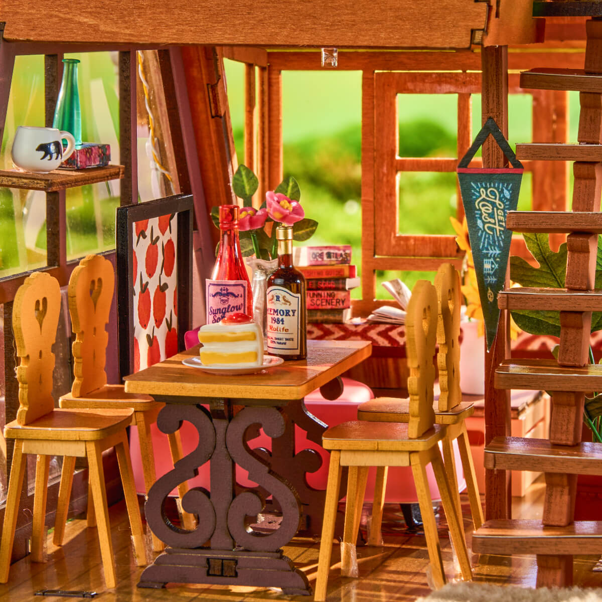 Rolife A-Frame Cabin Miniature House DG181 DIY miniature house kit, top-down view of layout and arrangement