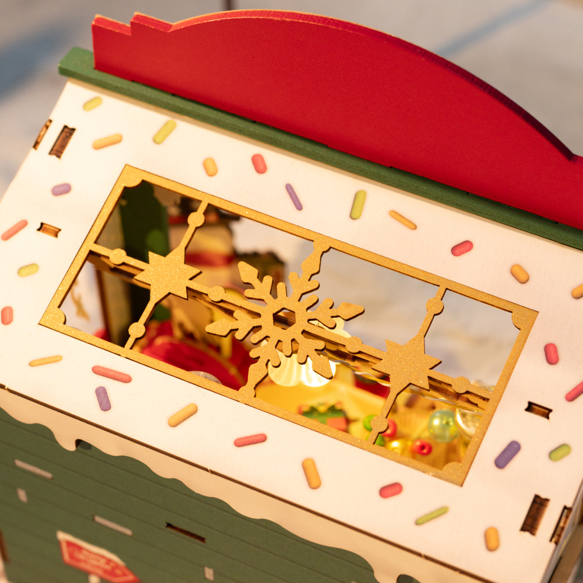 Rolife Christmas Candy Stand Miniature House 3D wooden architecture model, close-up of interior components and accessories
