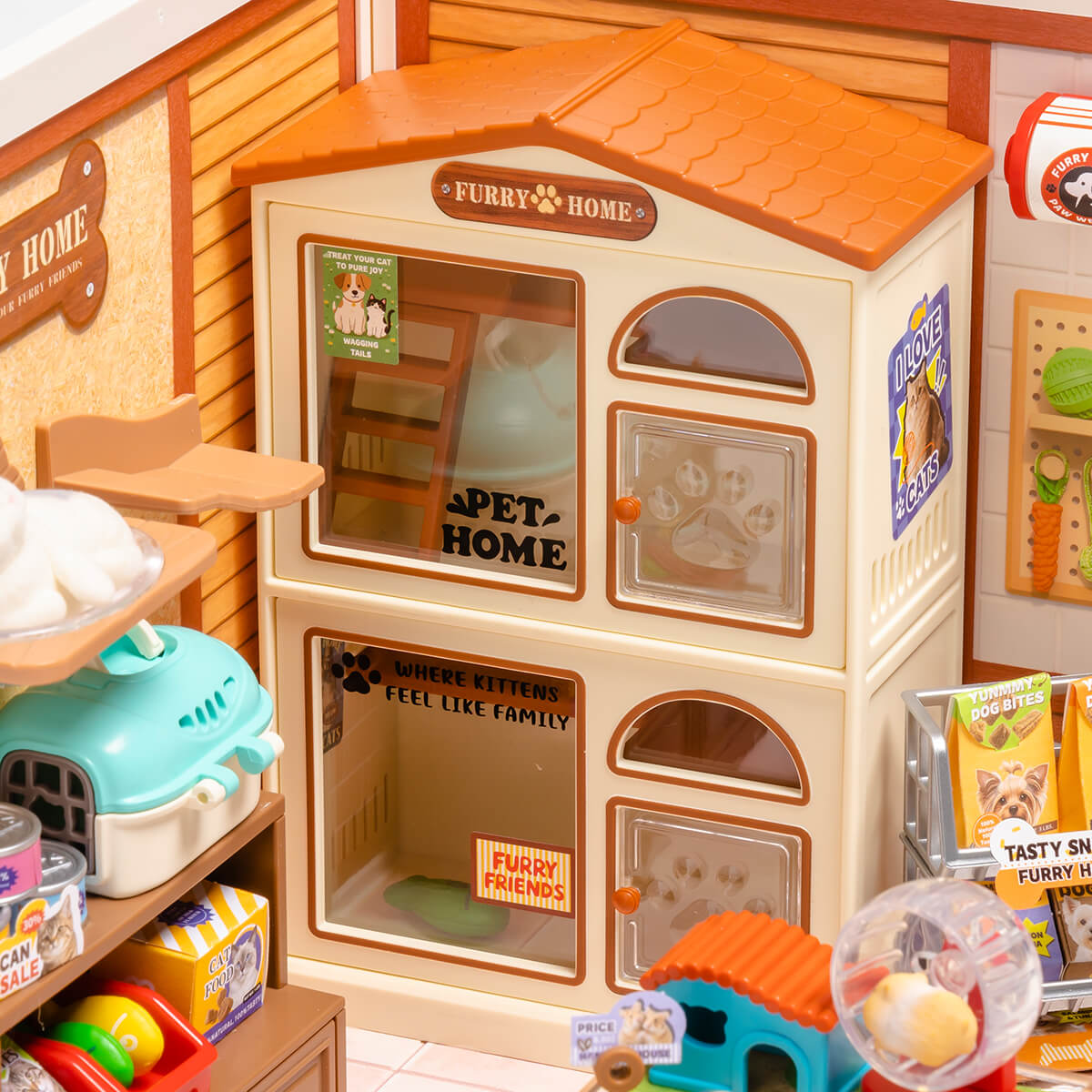 Rolife Furry Friends' Home Miniature House DW027 DIY miniature house kit, top-down view of layout and arrangement
