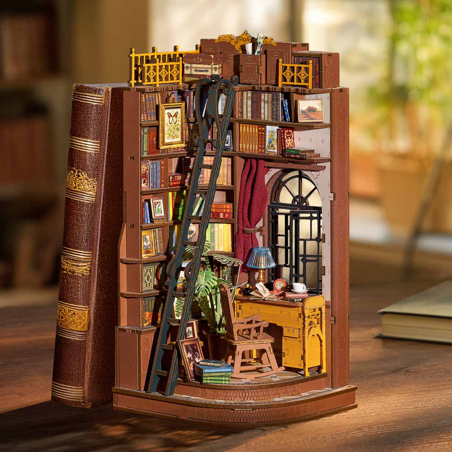 Rolife Stille Ecke Studie DIY Book Nook TGE02
