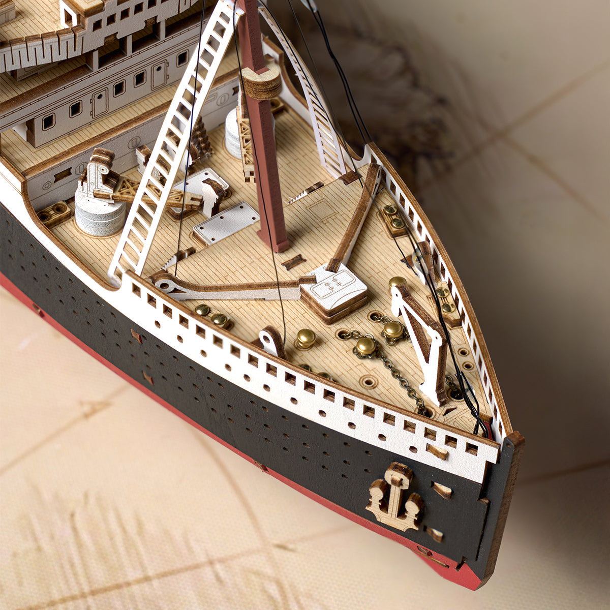 Rolife 1912·Eternal Atlantic Voyager 3D Wooden Puzzle TGL02 3D wooden puzzle model, top-down view of layout and arrangement