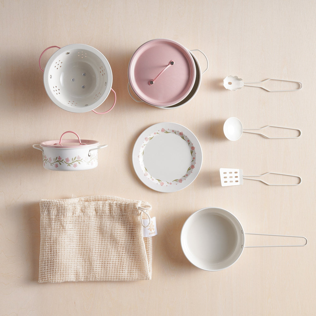 ROBUD Tinplate Pretend Cooking Utensils blue-gray series flat lay labeled showing colander, stockpot, saucepan, plate, frying pan and tools