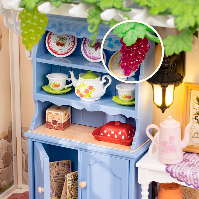 Antiker blauer Schrank