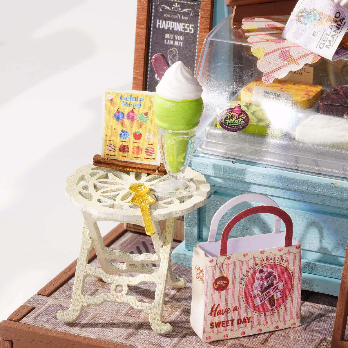 Rolife Gelato Stall Miniature House DS052 DIY miniature house kit, top-down view of layout and arrangement