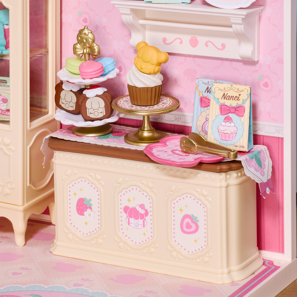 Rolife Nanci Strawberry Teatime Super Creator, Detailaufnahme des Innenraums