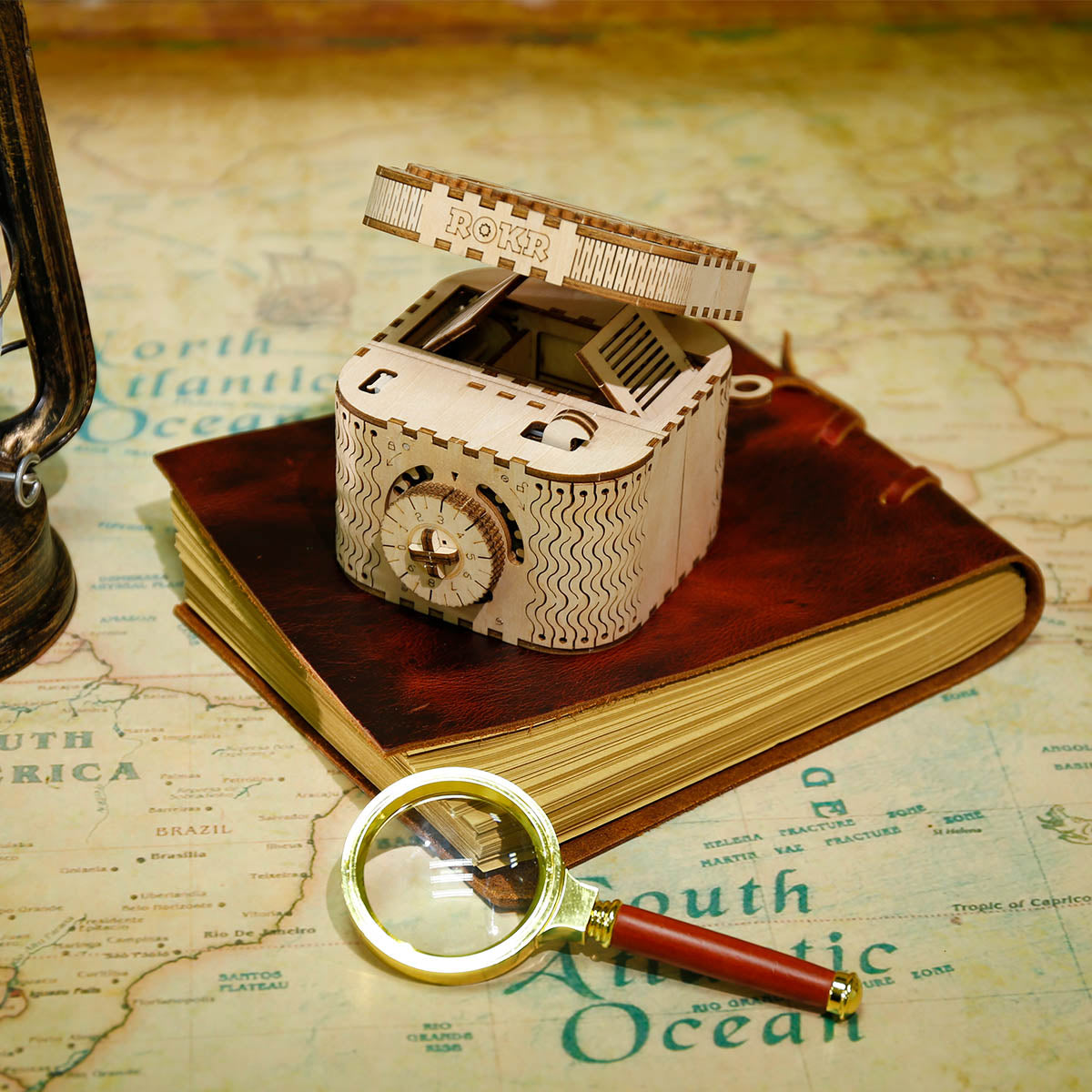 ROKR, Treasure Box Mechanical Gears, LK502, 3D wooden treasure box puzzle, detail close-up