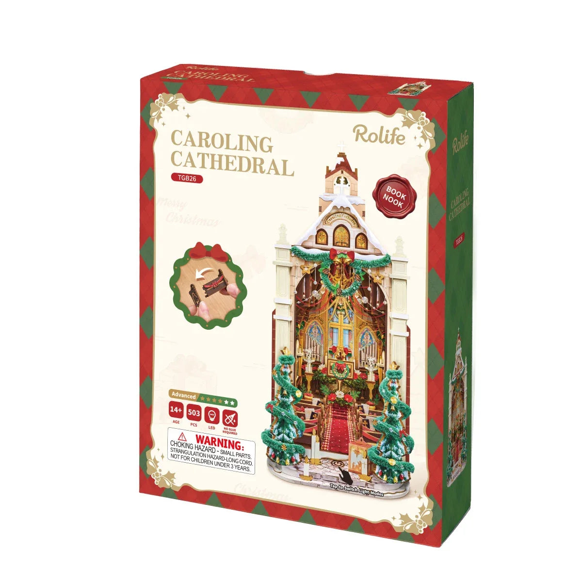 Rot-grüne festliche Verpackung des Rolife Caroling Cathedral Book Nook mit Kathedraleninnenraum, Weihnachtsbäumen, Bogenfenstern, rotem Teppich und Hinweis auf den Beleuchtungsmodus.